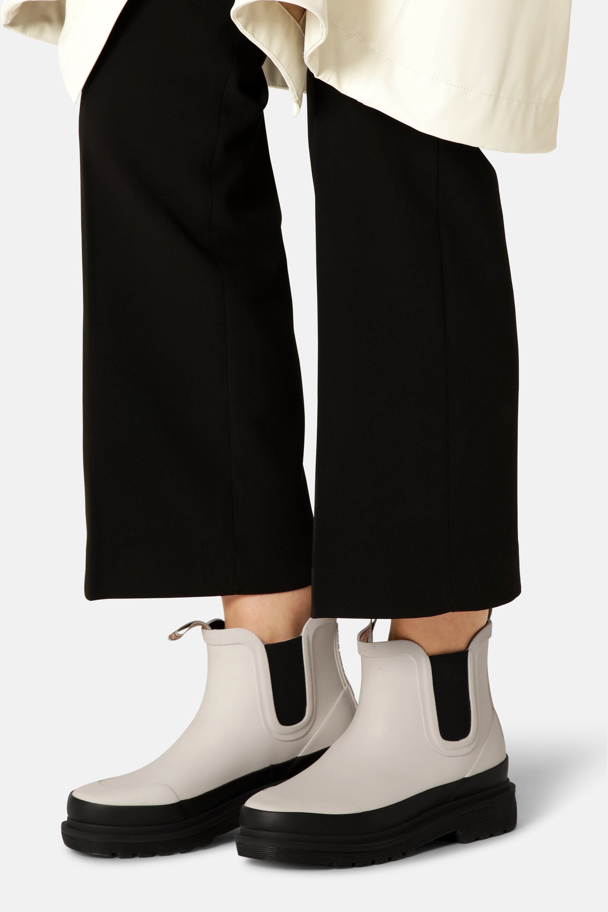 Chelsea Rain - Milk Creme